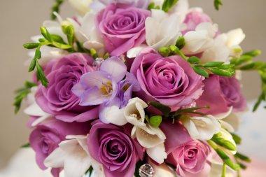 depositphotos_21407109-stock-photo-bouquet.jpg.5b72e8952292db6c3918f563cc397510.jpg